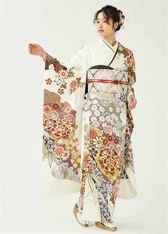 Furisode（Formal Kimono）