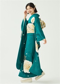 	Furisode（Formal Kimono）